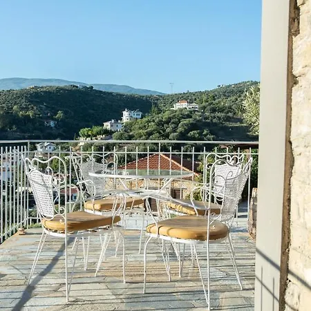 με θέα το ηλιοβασιλεμα 2 Holiday home *