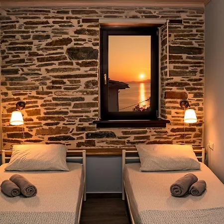 με θέα το ηλιοβασιλεμα 2 Holiday home
