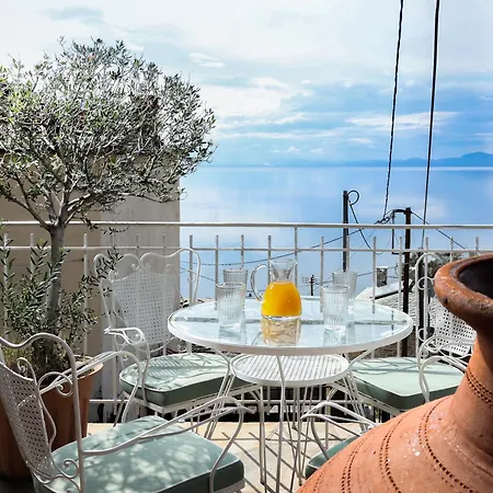 Holiday home με θέα το ηλιοβασιλεμα 2